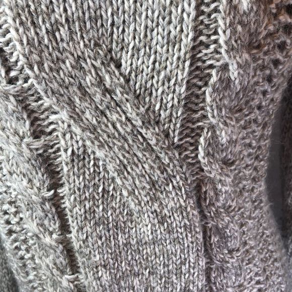 Beretta super soft grey and cream multi knit pattern sweater/ L/Italian/Alpaca - Picture 10 of 14